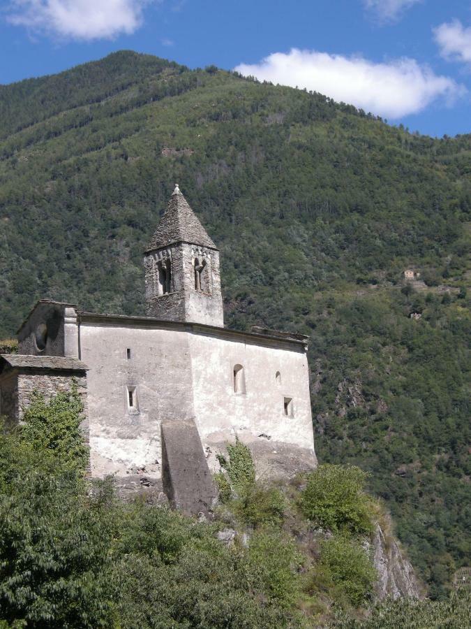 Atirano Villa Exteriör bild