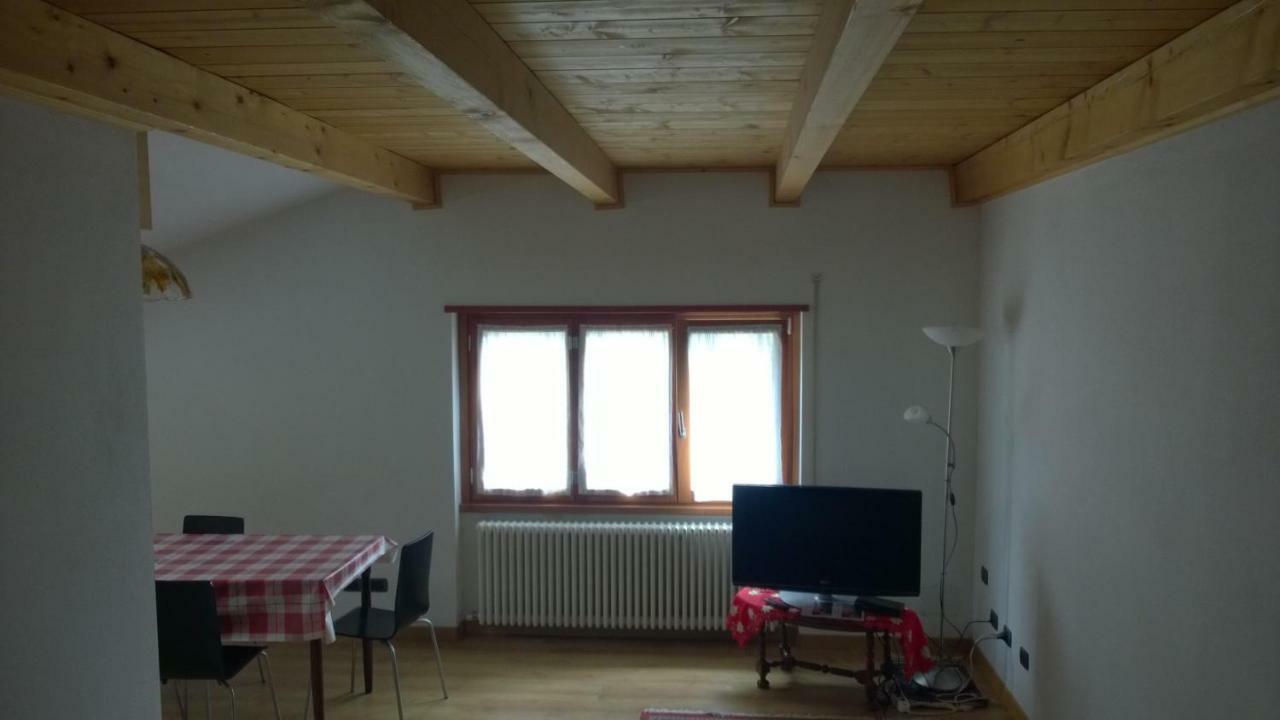 Atirano Villa Exteriör bild