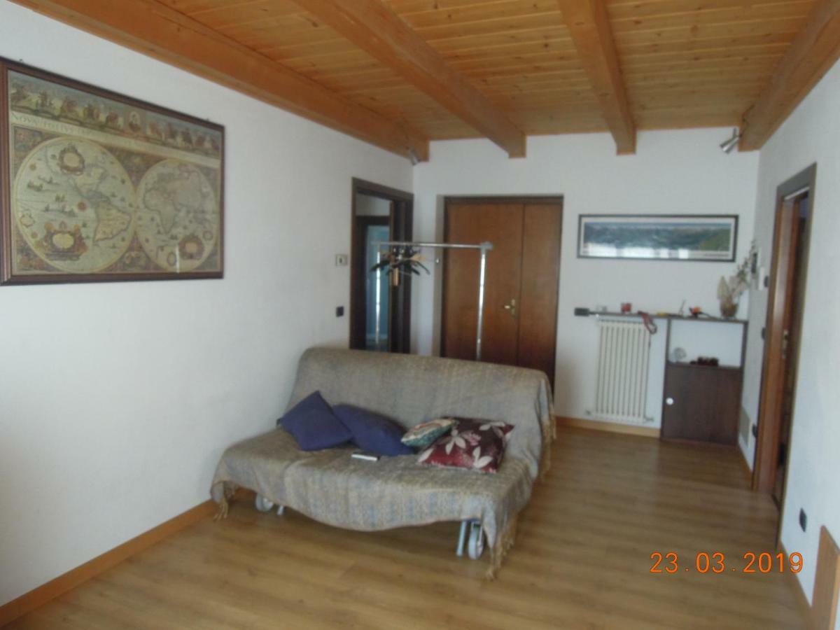 Atirano Villa Exteriör bild